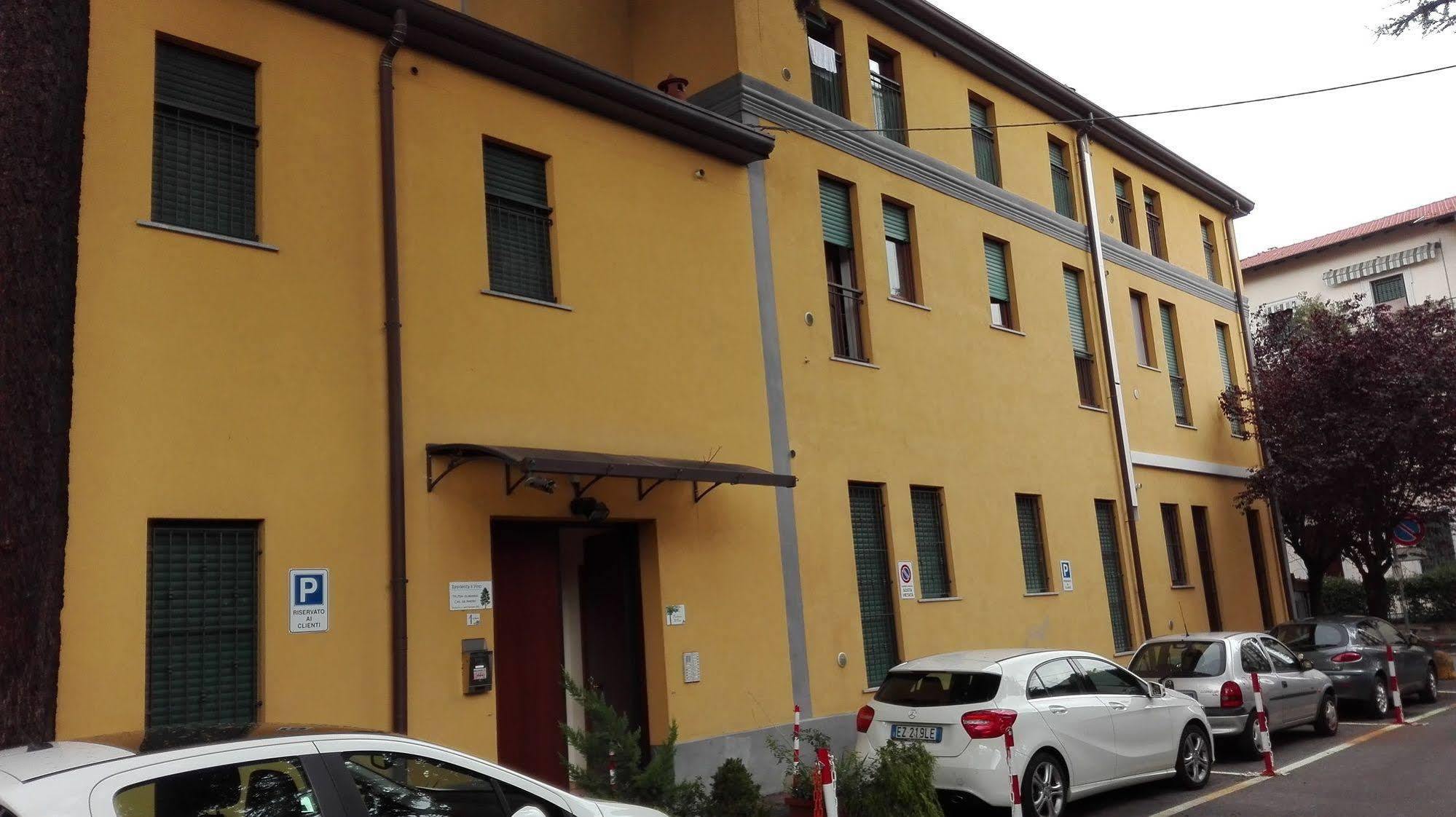Residence Il Pino Saronno Eksteriør bilde